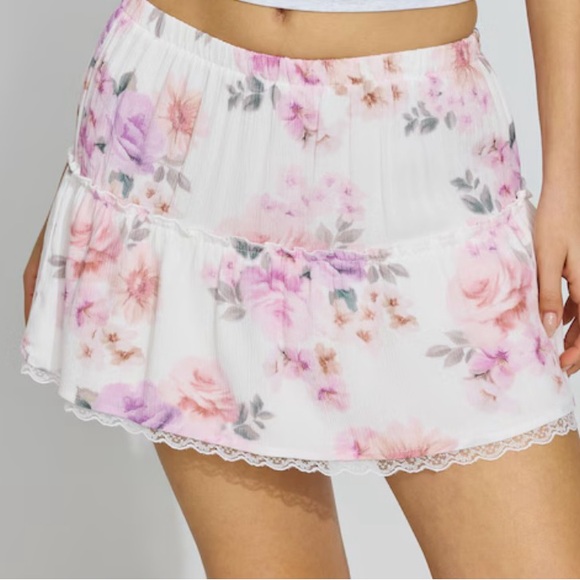 Garage Dresses & Skirts - Garage Floral Print Women's Mini Skirt